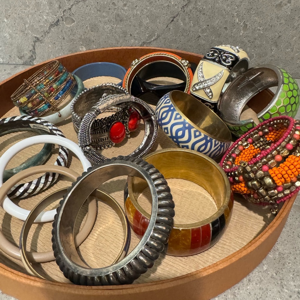 Colorful Bangle Bracelet Lot - Picture 5 of 5